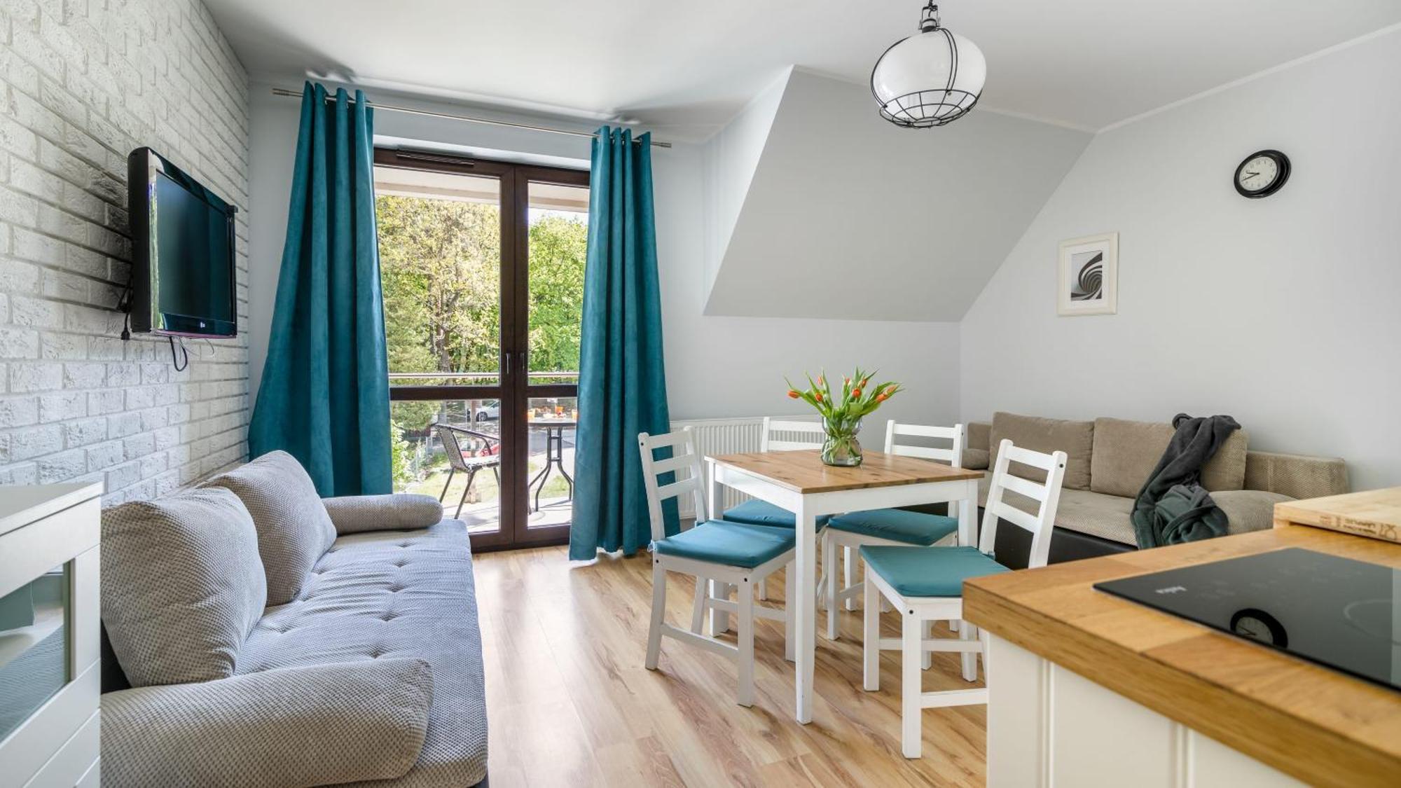 Morskie Apartamenty Przy Plazy Piamola Криниця-Морська Екстер'єр фото