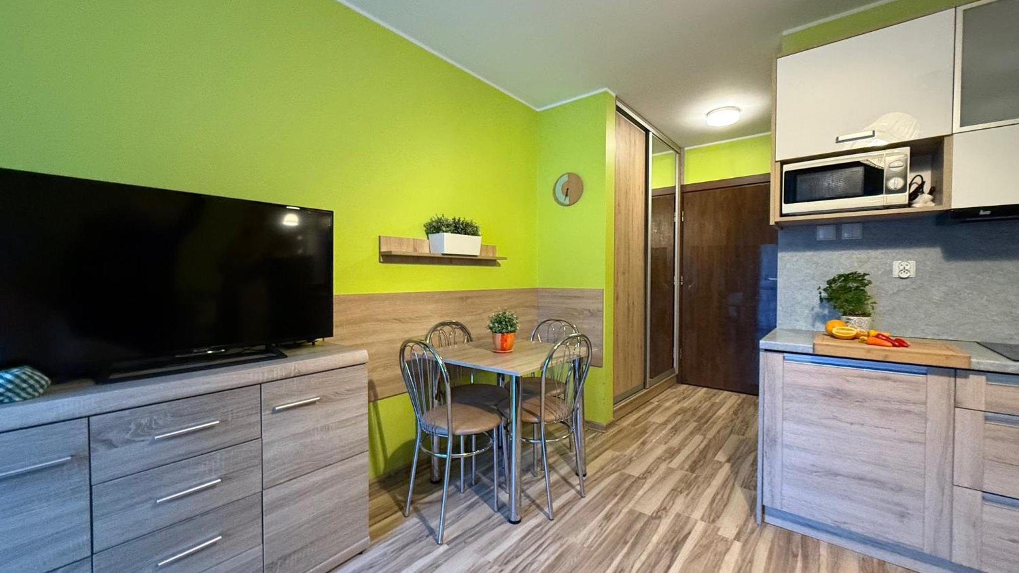 Morskie Apartamenty Przy Plazy Piamola Криниця-Морська Екстер'єр фото